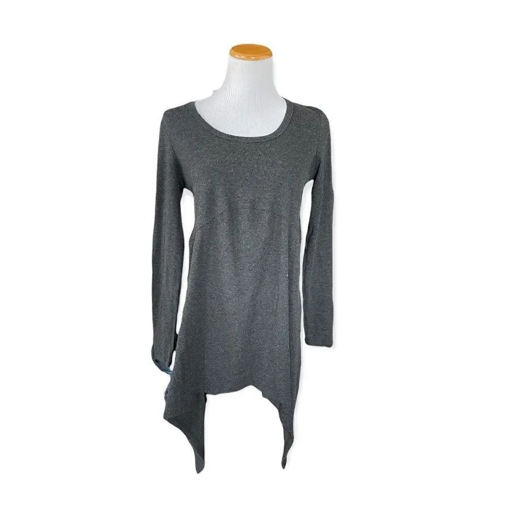 Womens Liz Lange Maternity Sharkbite Angular Top - Sz S